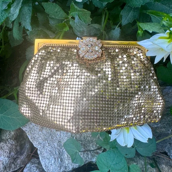 Vintage 1940’s Whiting & Davis Gold Mesh Crystal Clasp Clutch Coin Purse